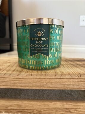 Bath & Body Works Teal & Gold Peppermint Hot Chocolate 3-Wick Candle
